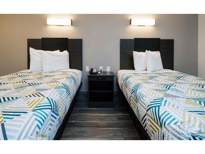 Motel 6-Baytown, TX - Garth Rd GA image