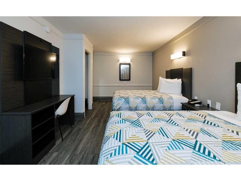 Motel 6-Baytown, TX - Garth Rd GA image