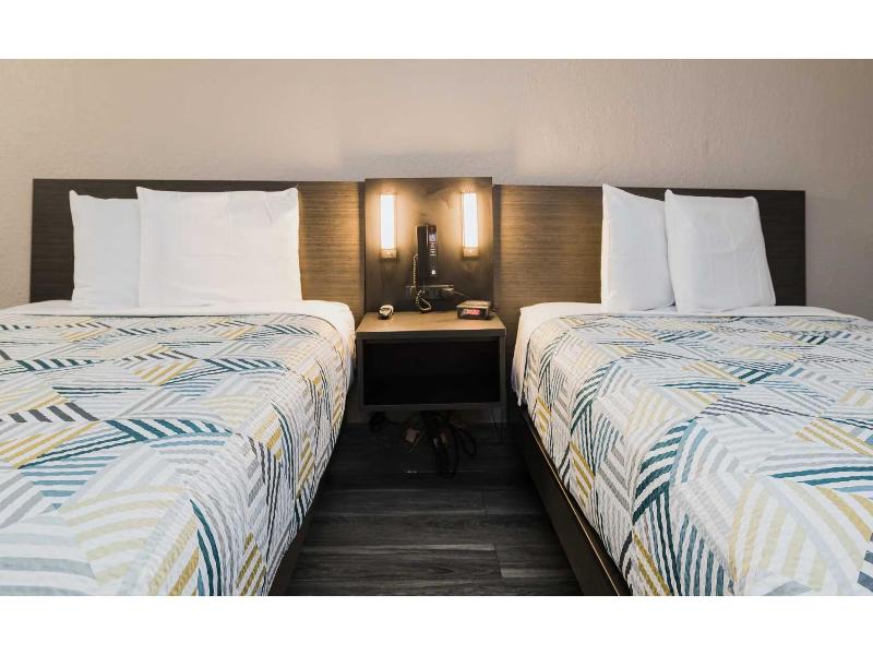 Motel 6-Baytown, TX - Garth Rd GA image