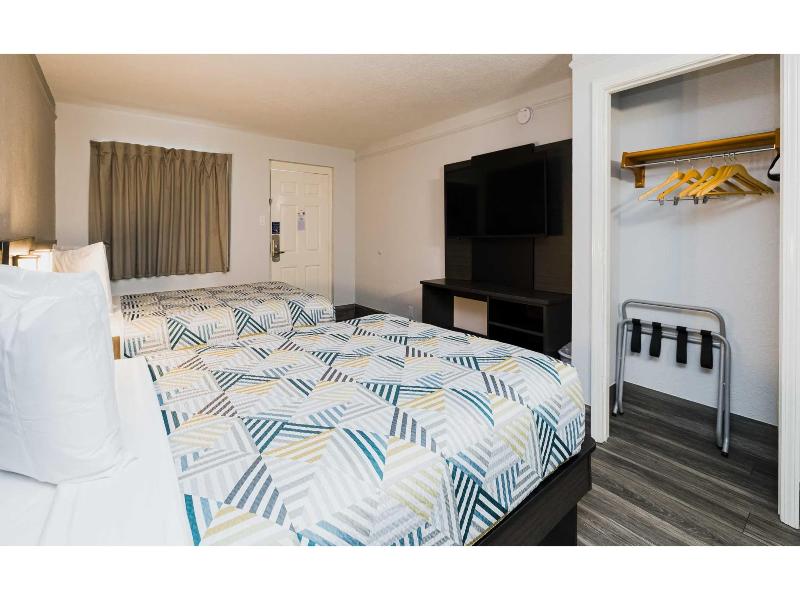 Motel 6-Baytown, TX - Garth Rd GA image