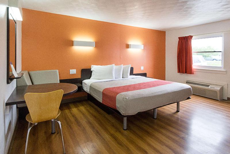 Motel 6 Sidney Oh image