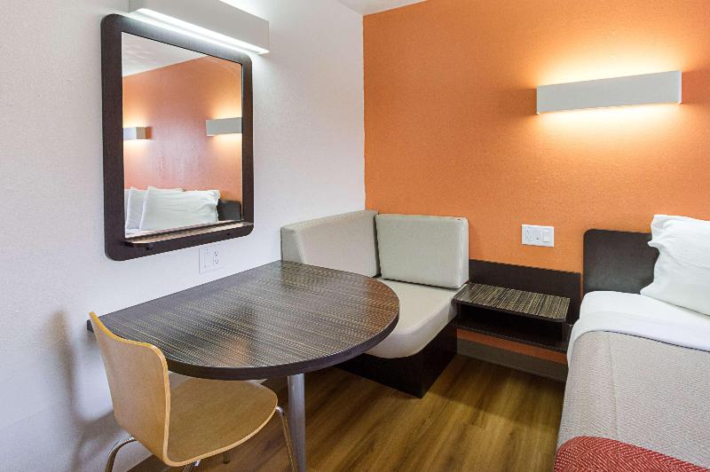 Motel 6 Sidney Oh image