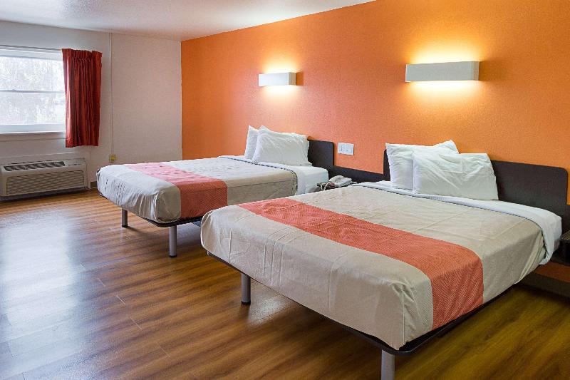 Motel 6 Sidney Oh image
