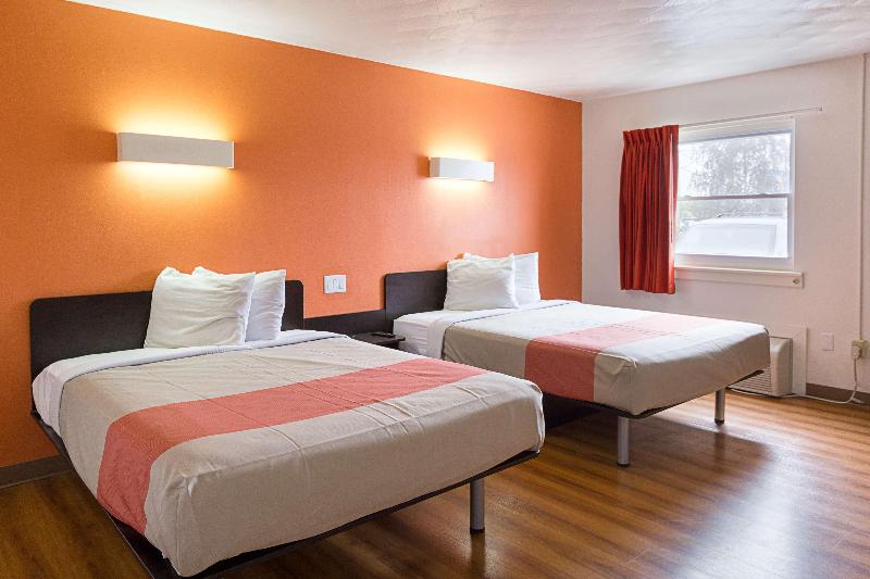 Motel 6 Sidney Oh image