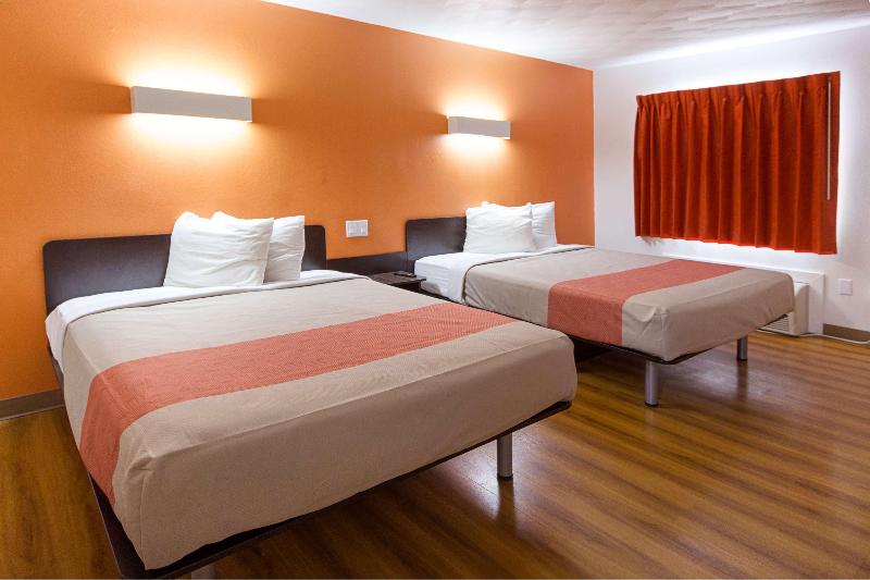 Motel 6 Sidney Oh image