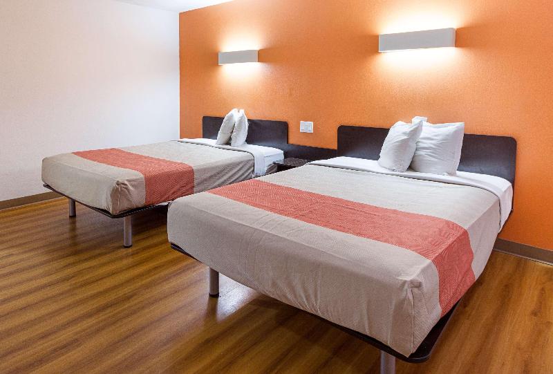 Motel 6 Sidney Oh image