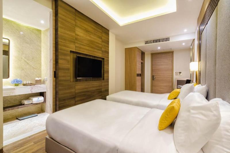 SKYVIEW Resort Phuket Patong Beach image 3