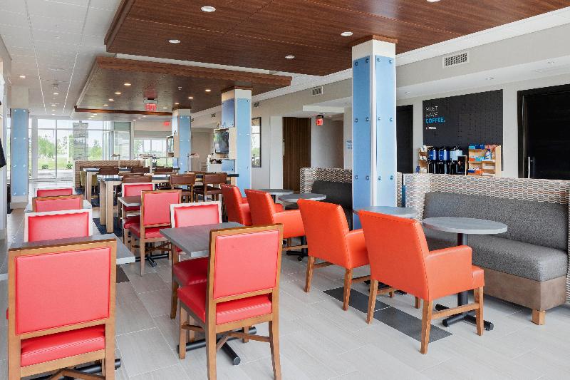 Holiday Inn Exp & Sts Bourbonnais East - Bradley image