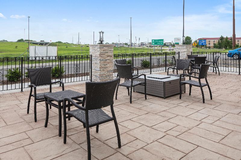 Holiday Inn Exp & Sts Bourbonnais East - Bradley image