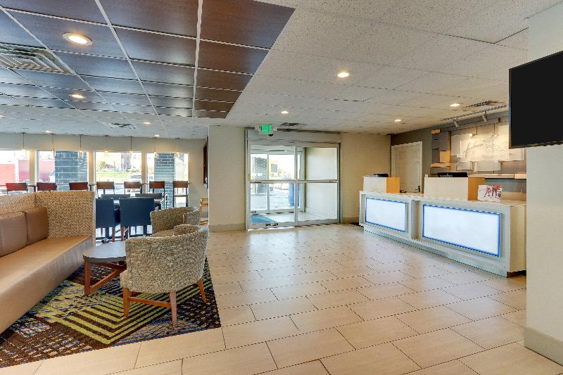 Holiday Inn Express Cincinnati North - Monroe image