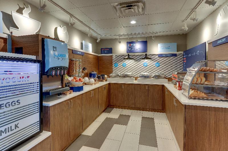 Holiday Inn Express Cincinnati North - Monroe image