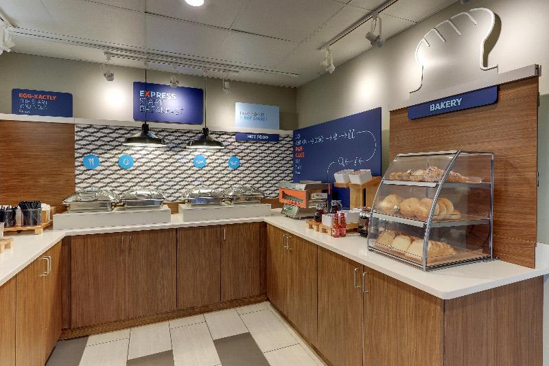 Holiday Inn Express Cincinnati North - Monroe image