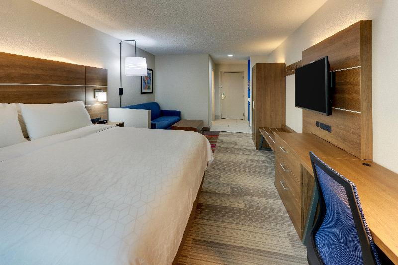 Holiday Inn Express Cincinnati North - Monroe photo 24