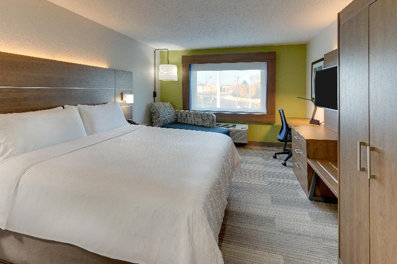 Holiday Inn Express Cincinnati North - Monroe image
