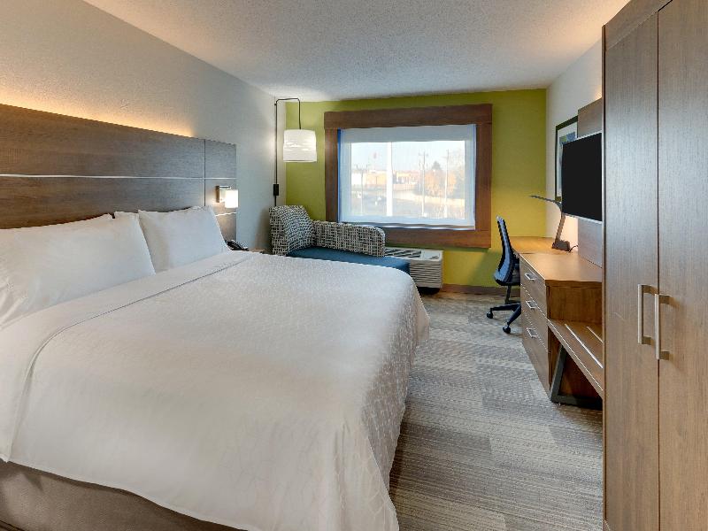 Holiday Inn Express Cincinnati North - Monroe image
