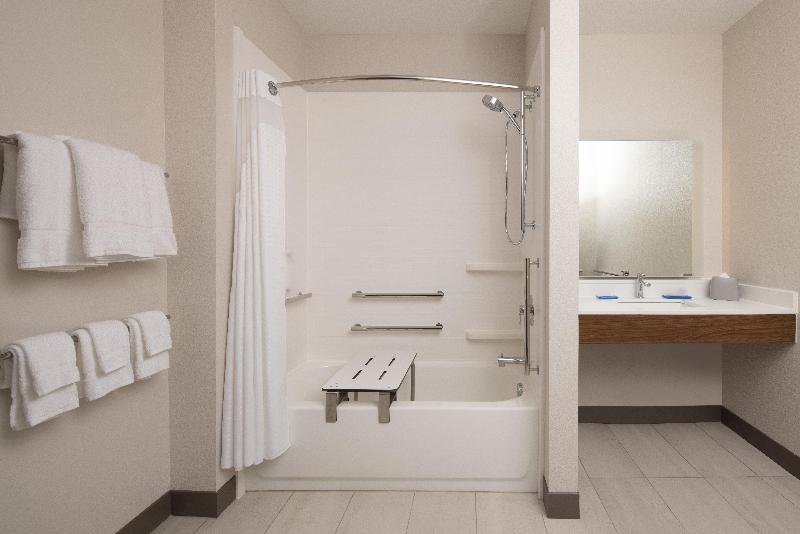 Holiday Inn Exp & Sts Ft Myers Beach-Sanibel G/wy image