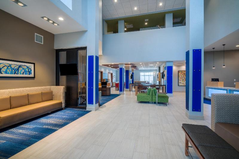Holiday Inn Express & Suites St Peters image