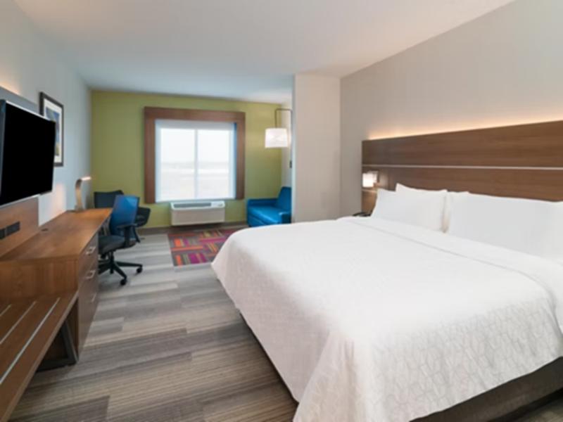 Holiday Inn Express & Suites St Peters image