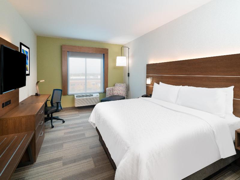 Holiday Inn Express & Suites St Peters image