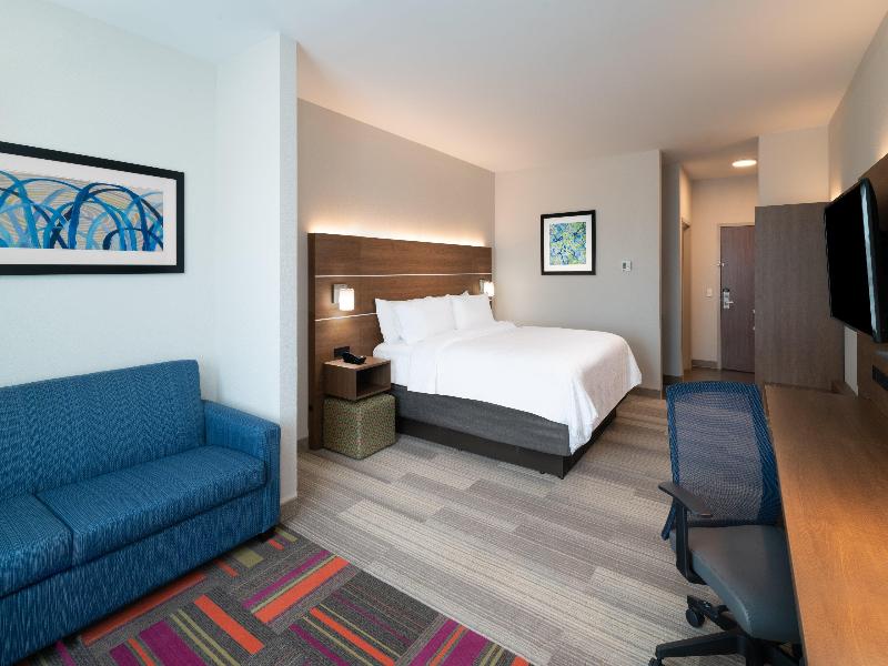 Holiday Inn Express & Suites St Peters image