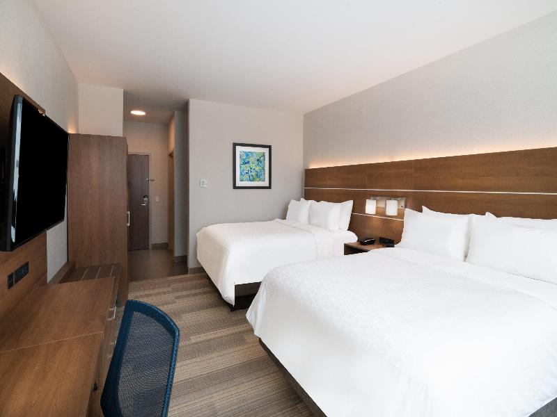 Holiday Inn Express & Suites St Peters image