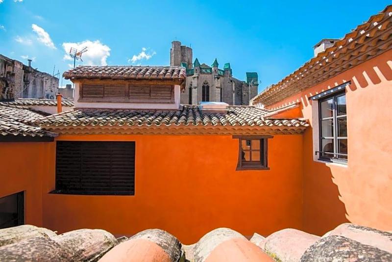 Le Couvent Hostel image