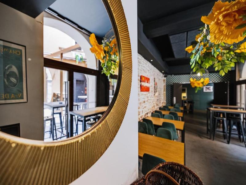 Le Couvent Hostel image