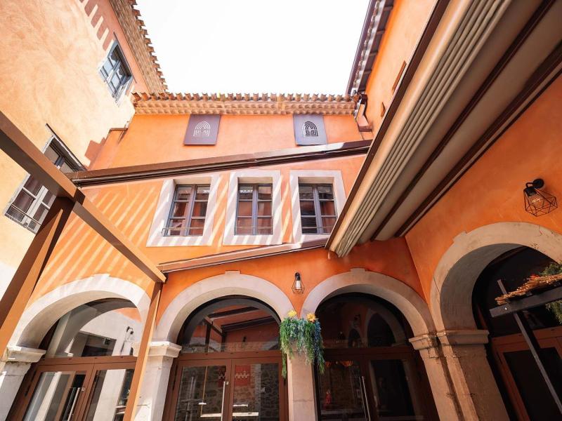 Le Couvent Hostel image