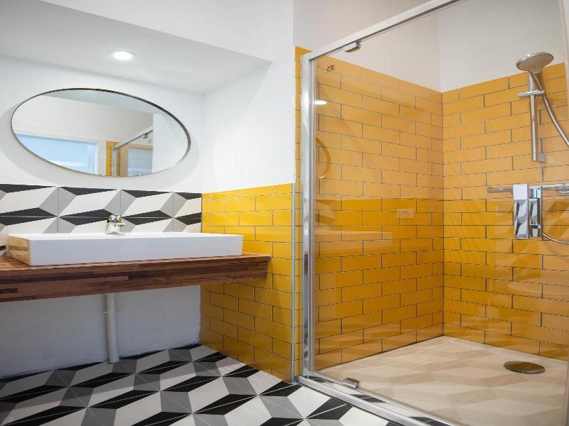 Le Couvent Hostel image