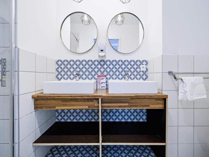 Le Couvent Hostel image