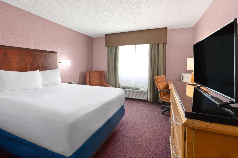 Travelodge By Wyndham Redwood Falls image