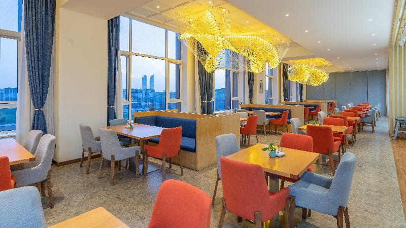 Holiday Inn Express Yinchuan Downtown image