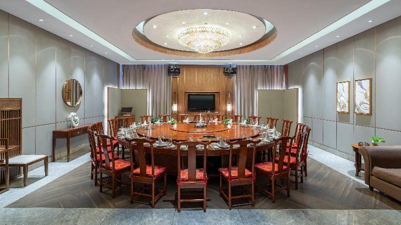 Holiday Inn Express Yinchuan Downtown image