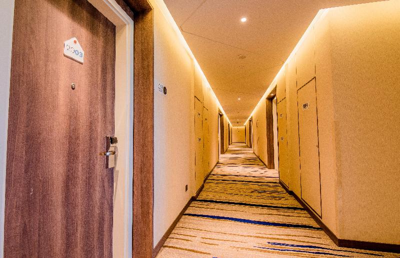 Holiday Inn Express Yinchuan Downtown image