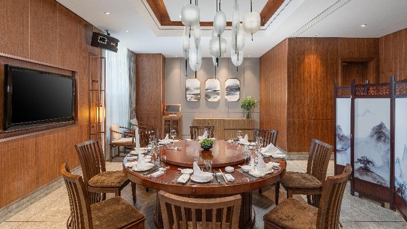 Holiday Inn Express Yinchuan Downtown image