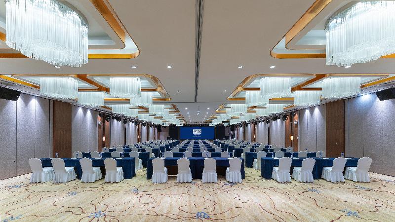 Holiday Inn Express Yinchuan Downtown image