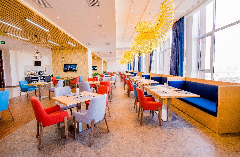 Holiday Inn Express Yinchuan Downtown image