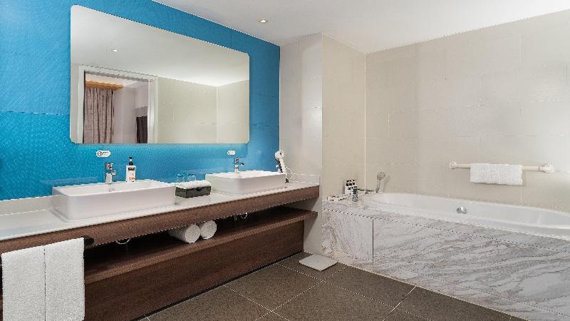 Holiday Inn Express Yinchuan Downtown image