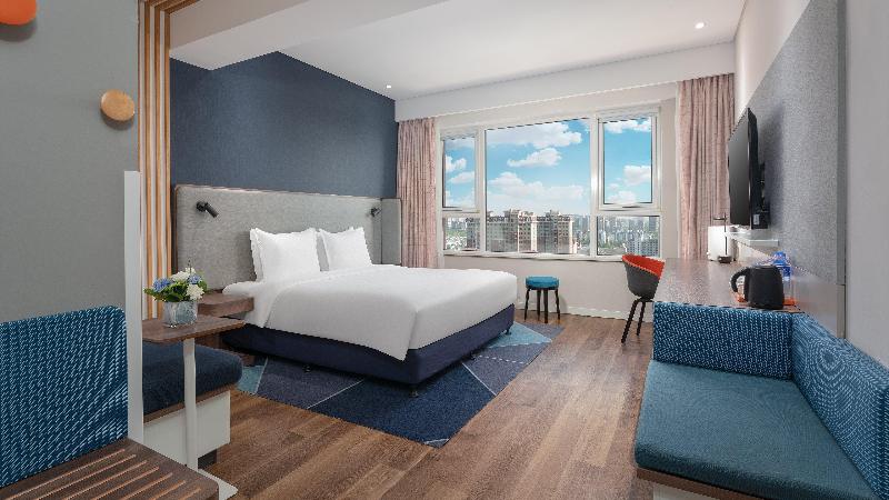 Holiday Inn Express Yinchuan Downtown image