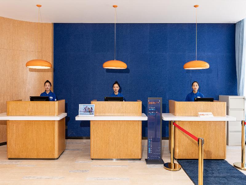 Holiday Inn Express Litang image