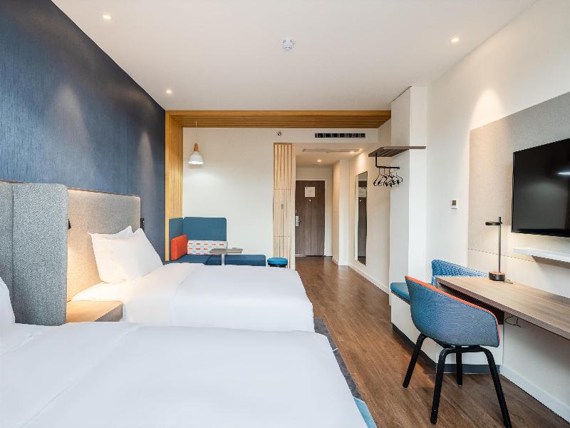 Holiday Inn Express Litang image