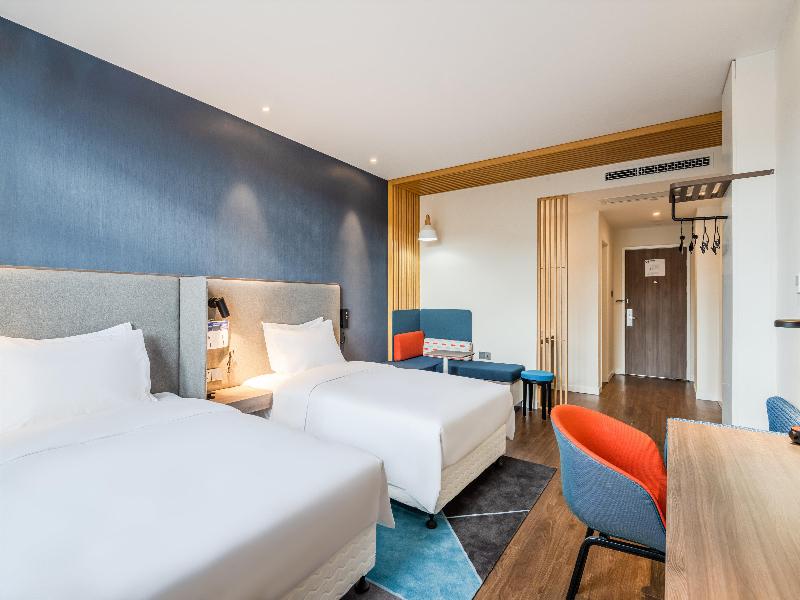 Holiday Inn Express Litang image