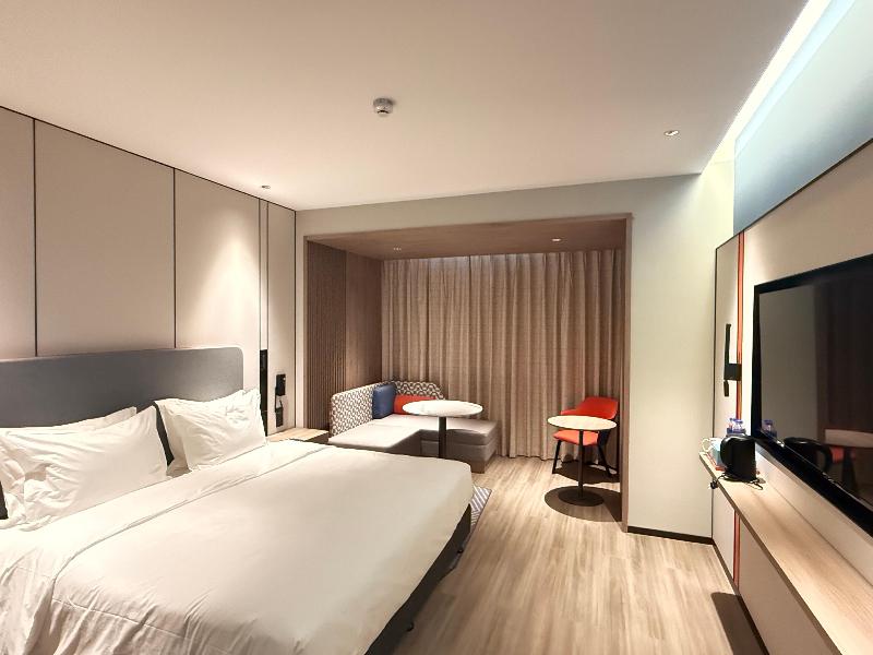 Holiday Inn Express Litang image