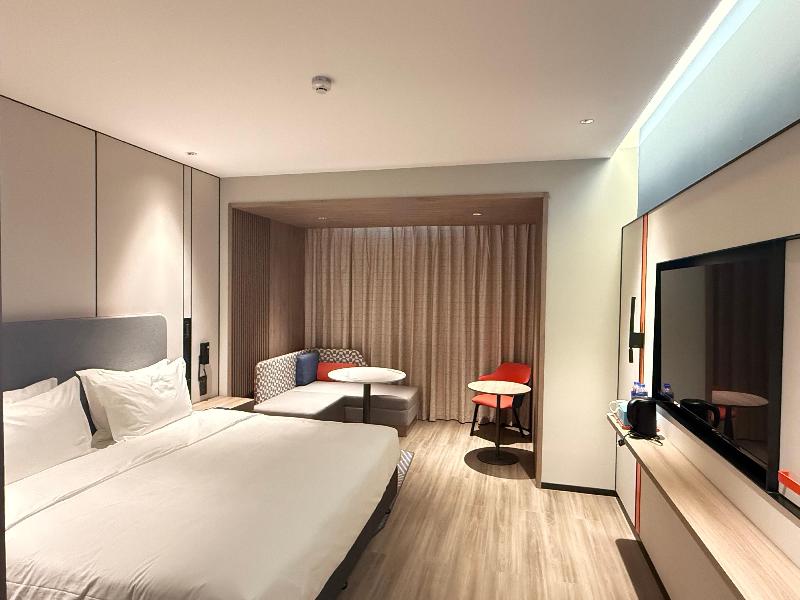 Holiday Inn Express Litang image
