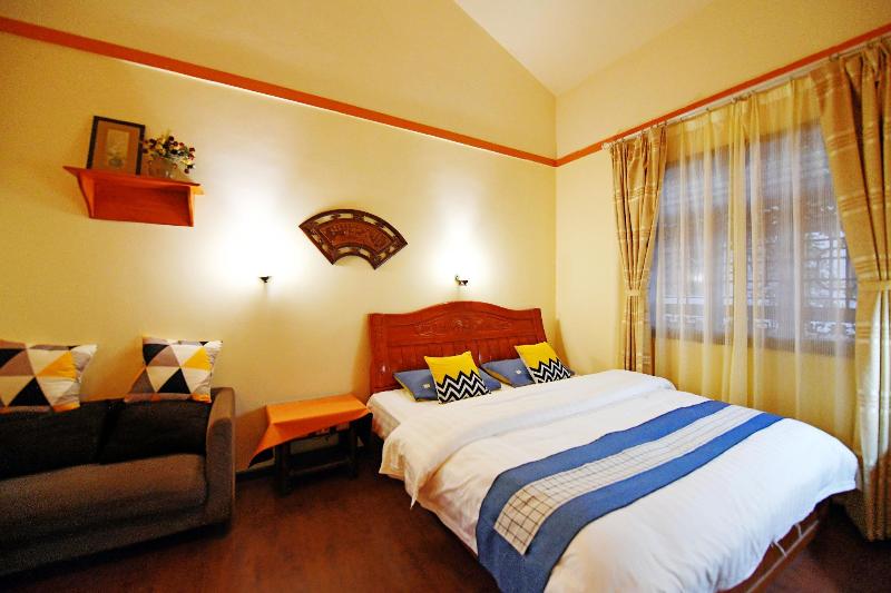 LIJIANG MAPLE LEAF INN image