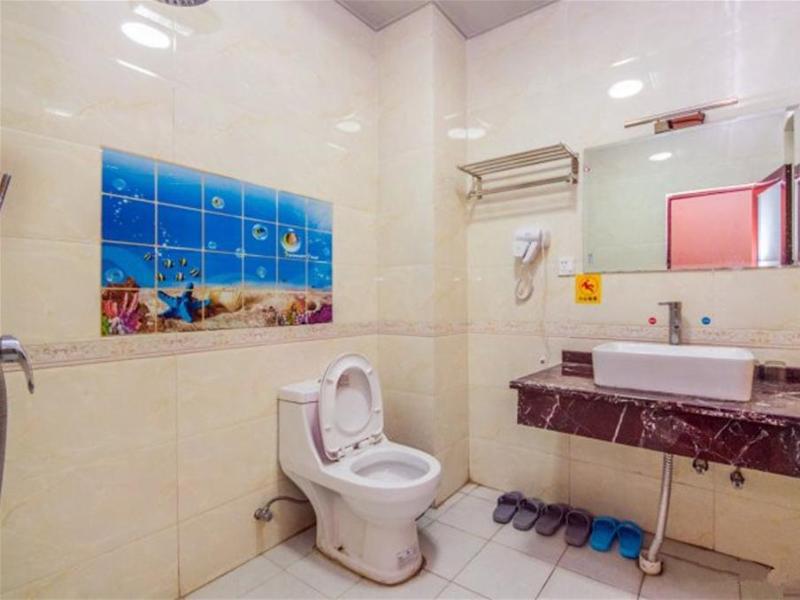 MOUNT EMEI MOON BAY HOTEL