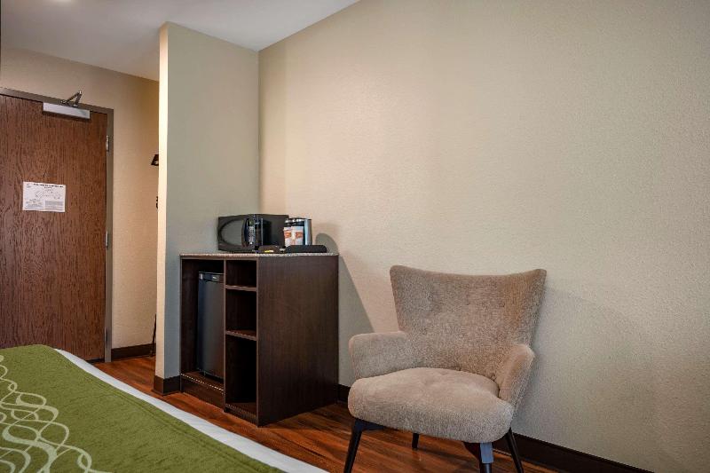 Comfort Inn Connellsvill image