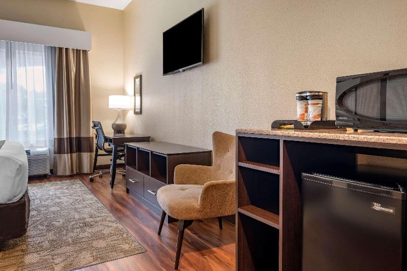 Comfort Inn Connellsvill image