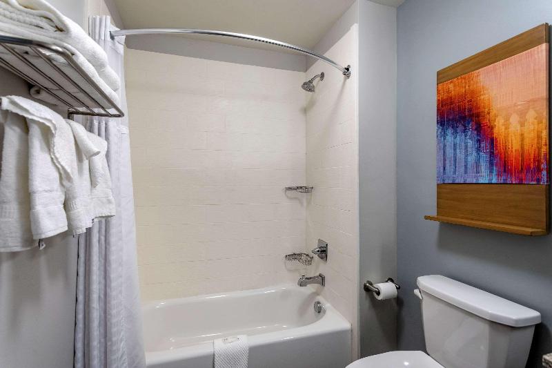 Mainstay Suites Bowling Green North image