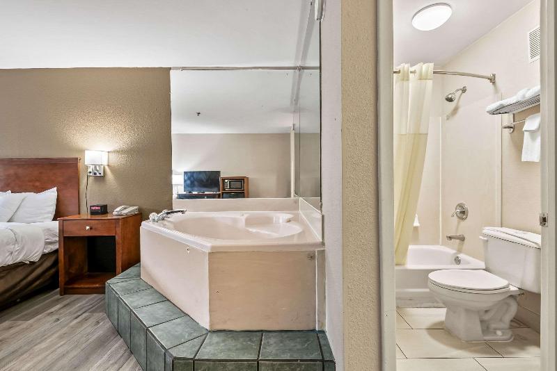 Quality Inn Quincy - Tallahassee West image